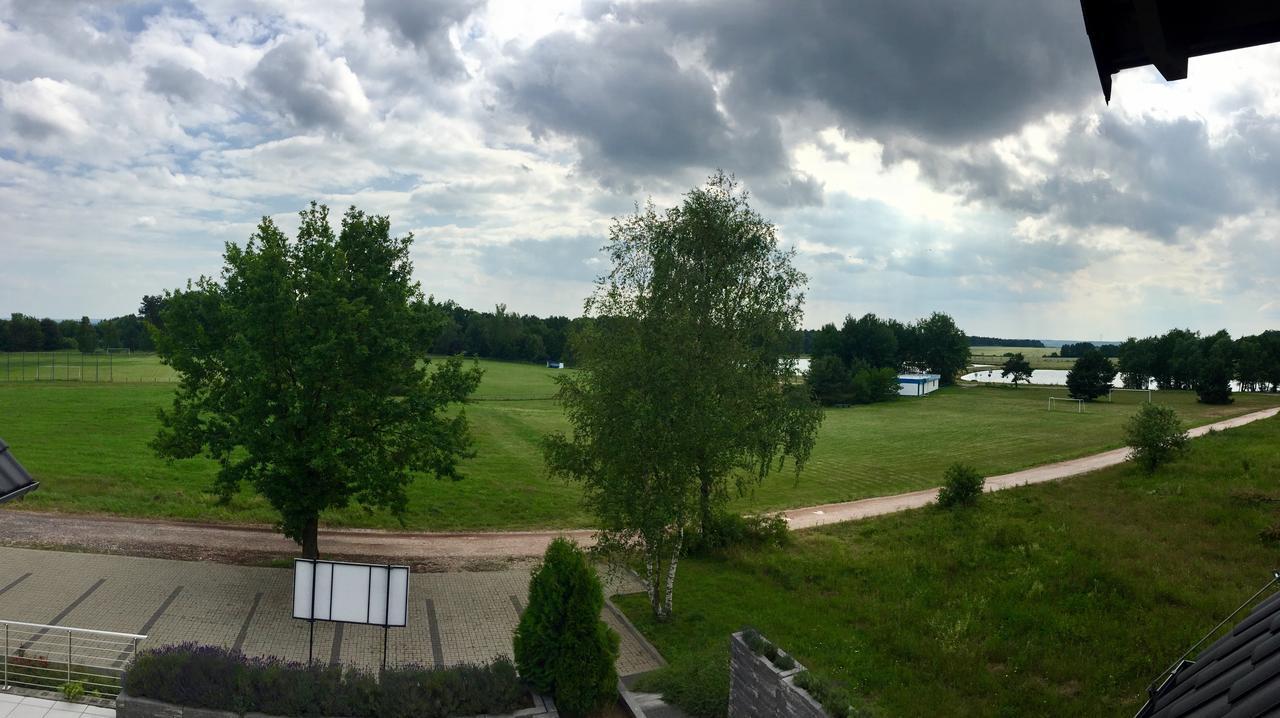 Bed and Breakfast Essenza Party Center Swidnica  Экстерьер фото